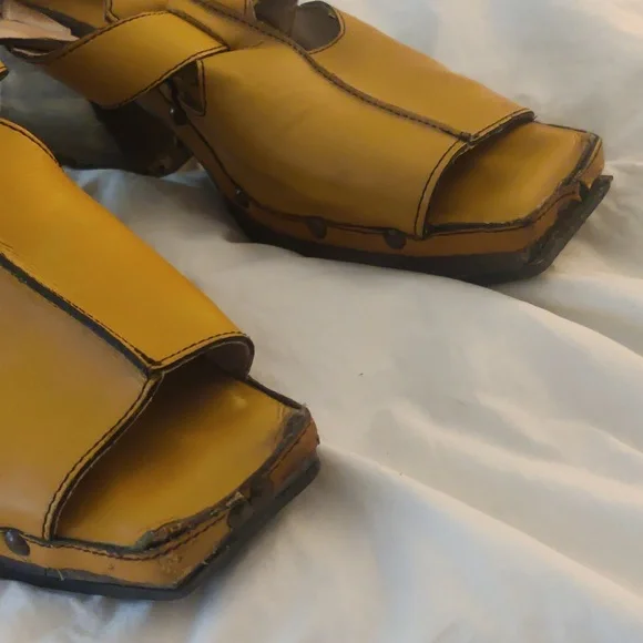 John Fluevog Response Clogs - Size 9 - Picture 5 of 6